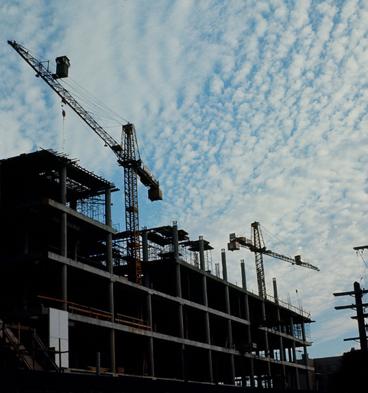 photo of the temple under construction